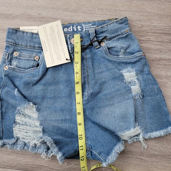 blu[edit] juniors destroyed super high waist denim shortie Size 3 - Picture 10 of 12